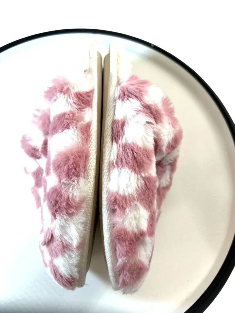 Cat & Jack Girls Slippers White/Pink Checked Size M 2-3